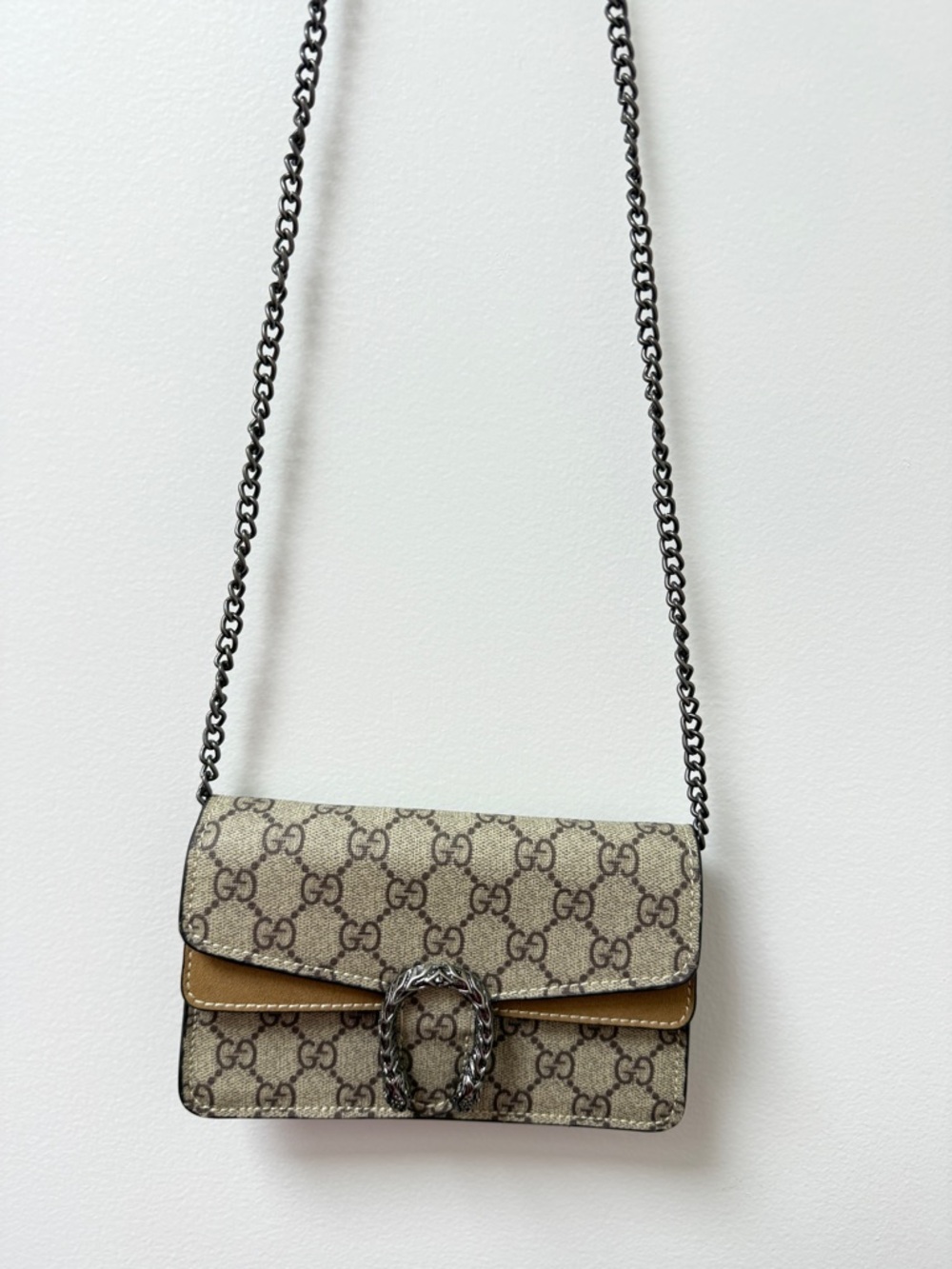 Gucci Beige GG Supreme Crossbody with Chain and Silver-Tone Hardware